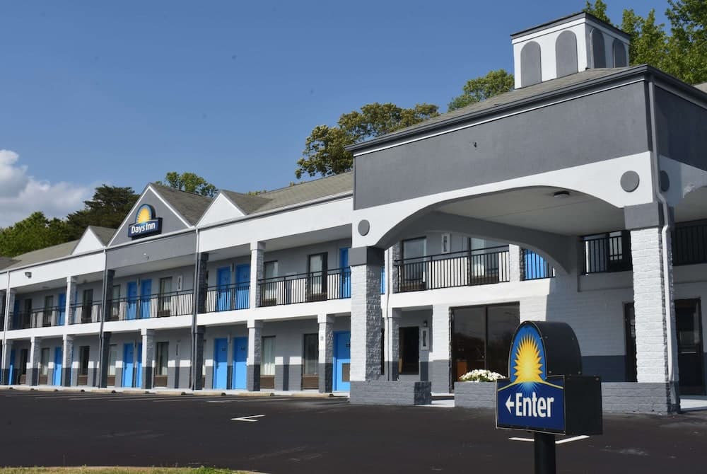 Days Inn by Wyndham Reidsville featured exterior or lobby in Reidsville, NC — similar hotel