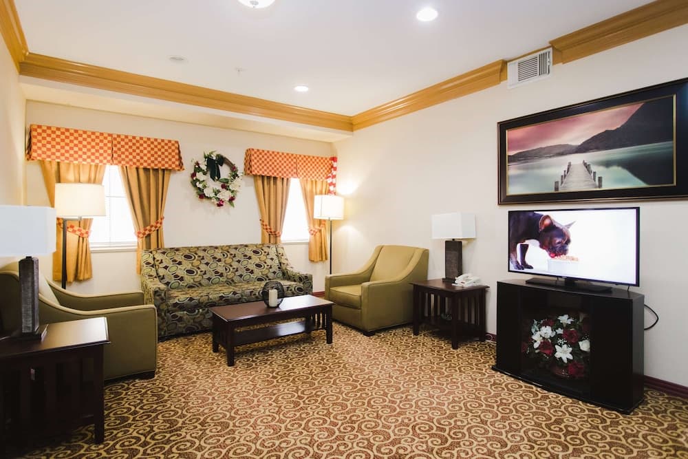 Days Inn by Wyndham Rosenberg property views in Rosenberg, TX — gallery photo 3