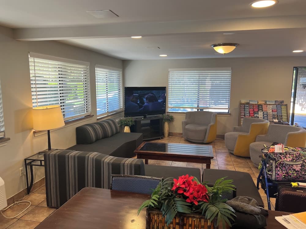 FairBridge Inn Express Tukwila interior in Tukwila, WA — gallery photo 2