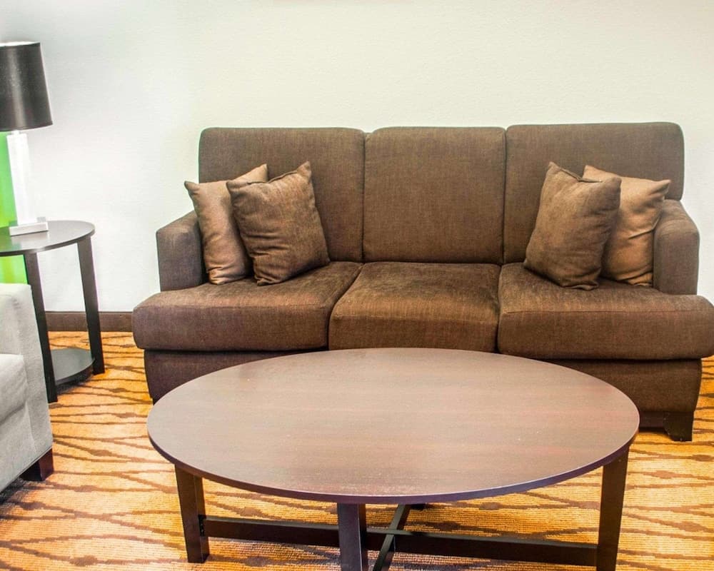 Quality Inn Conway Northwest interior in Conway, SC — gallery photo 2