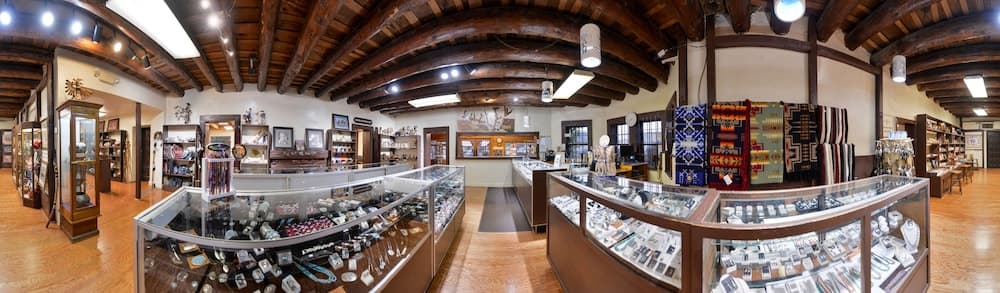 Thunderbird Lodge interior in Chinle, AZ — gallery photo 2