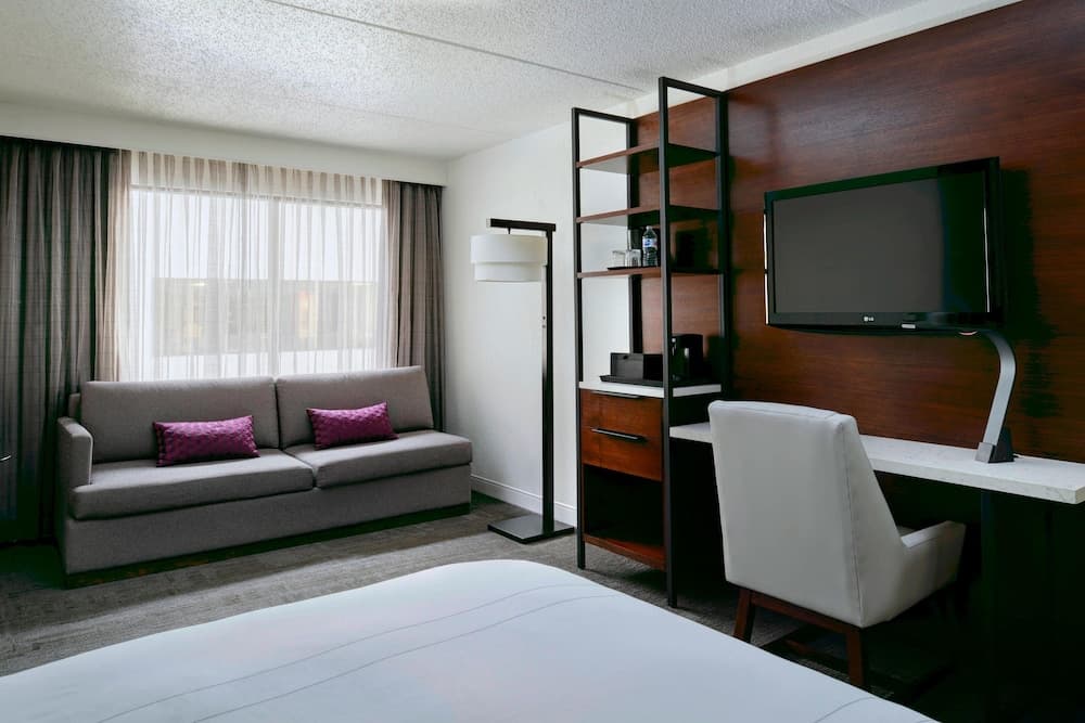 Marriott East Lansing at University Place property views in East Lansing, MI — gallery photo 3