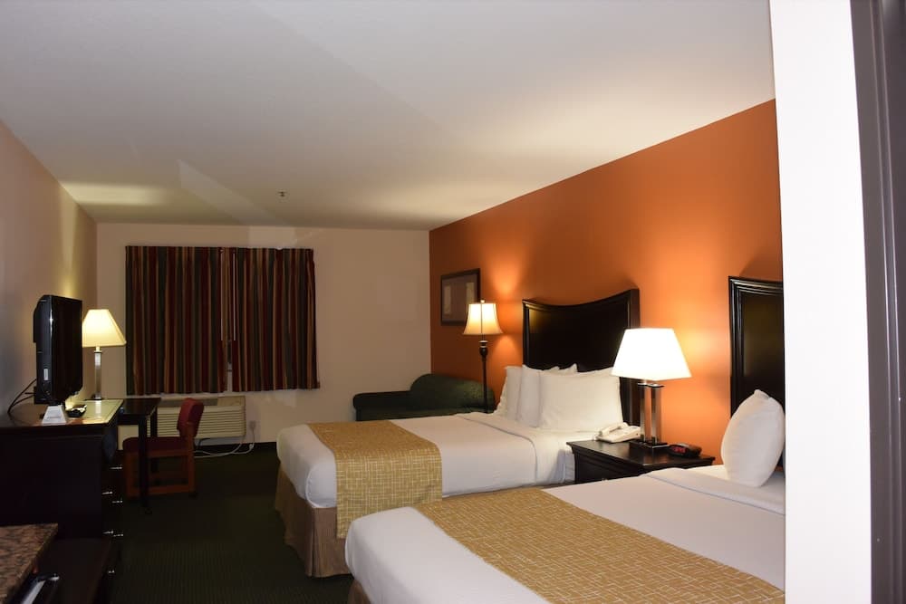 Travelodge Suites by Wyndham Newberg gallery photo in Newberg, OR — image 123