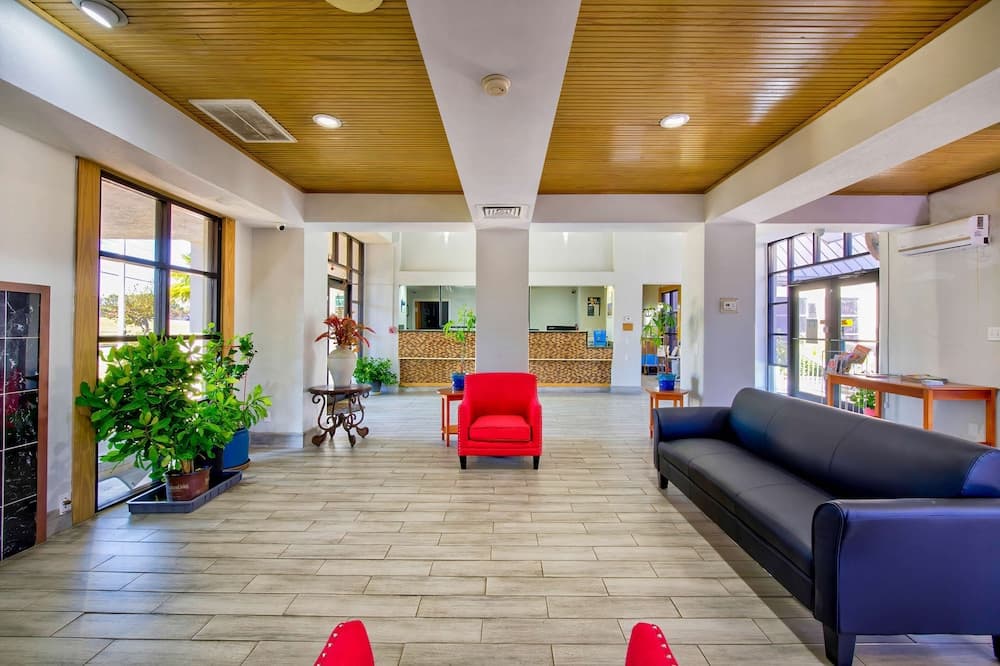 Studio 6 Extended Stay - Birmingham, AL - Medical Center interior in Birmingham, AL — gallery photo 2