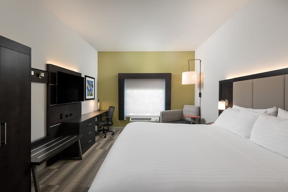 Holiday Inn Express & Suites Lakeland South by IHG interior in Lakeland, FL — gallery photo 2