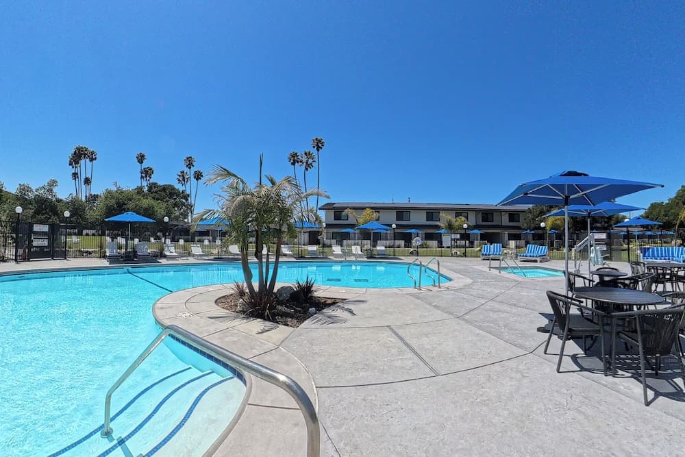 Village Inn property views in Lompoc, CA — gallery photo 3