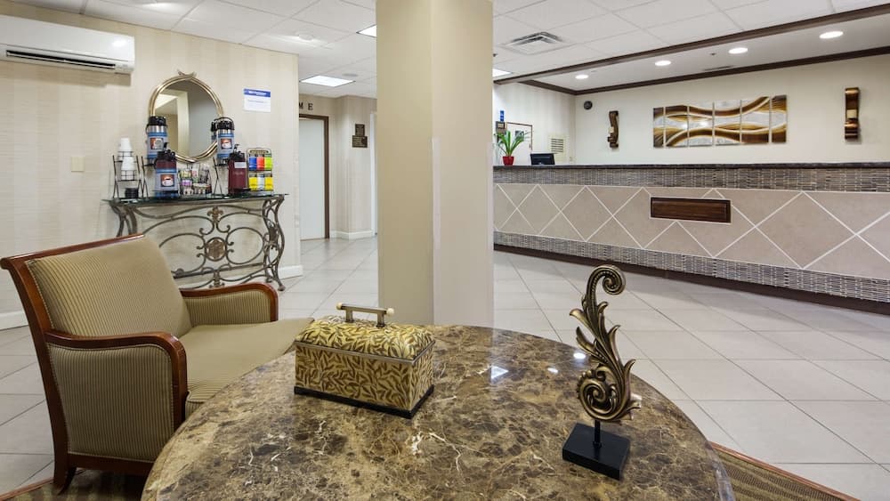 Best Western River City Hotel interior in Decatur, AL — gallery photo 2