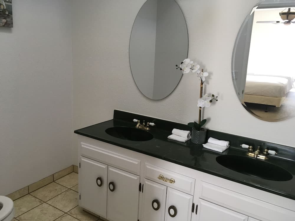 Hotel Burgess gallery photo in Reedley, CA — image 28