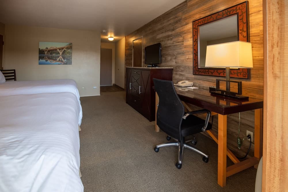 Riverside Inn gallery photo in Grants Pass, OR — image 16
