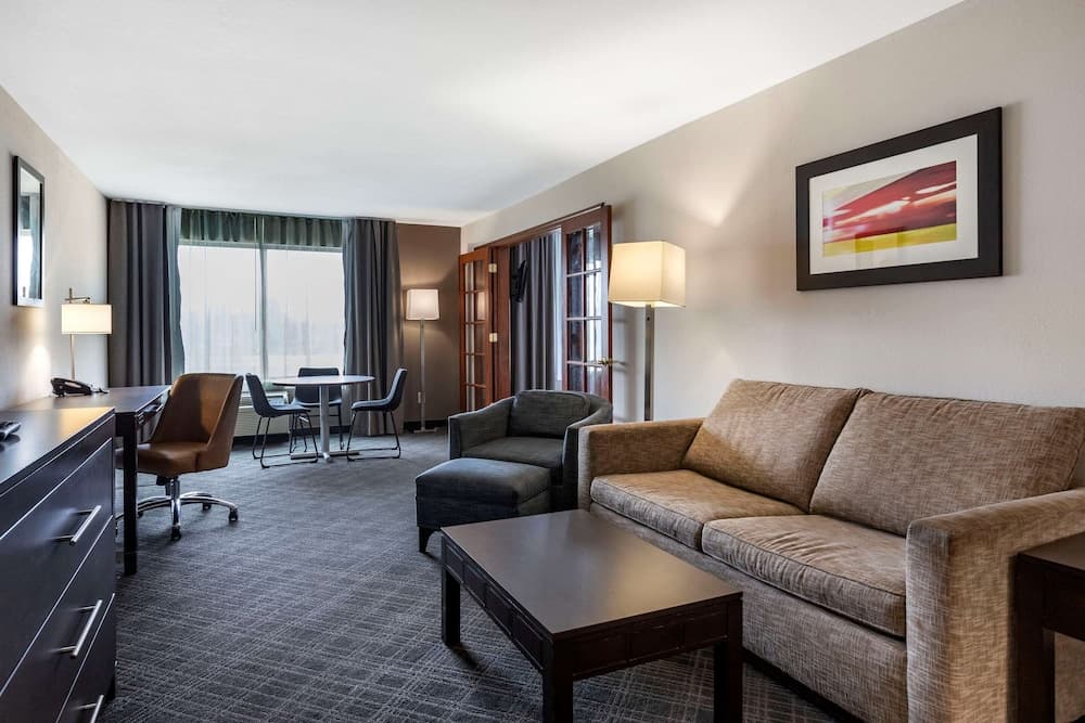 Comfort Inn & Suites Grand Blanc/Flint gallery photo in Grand Blanc, MI — image 14