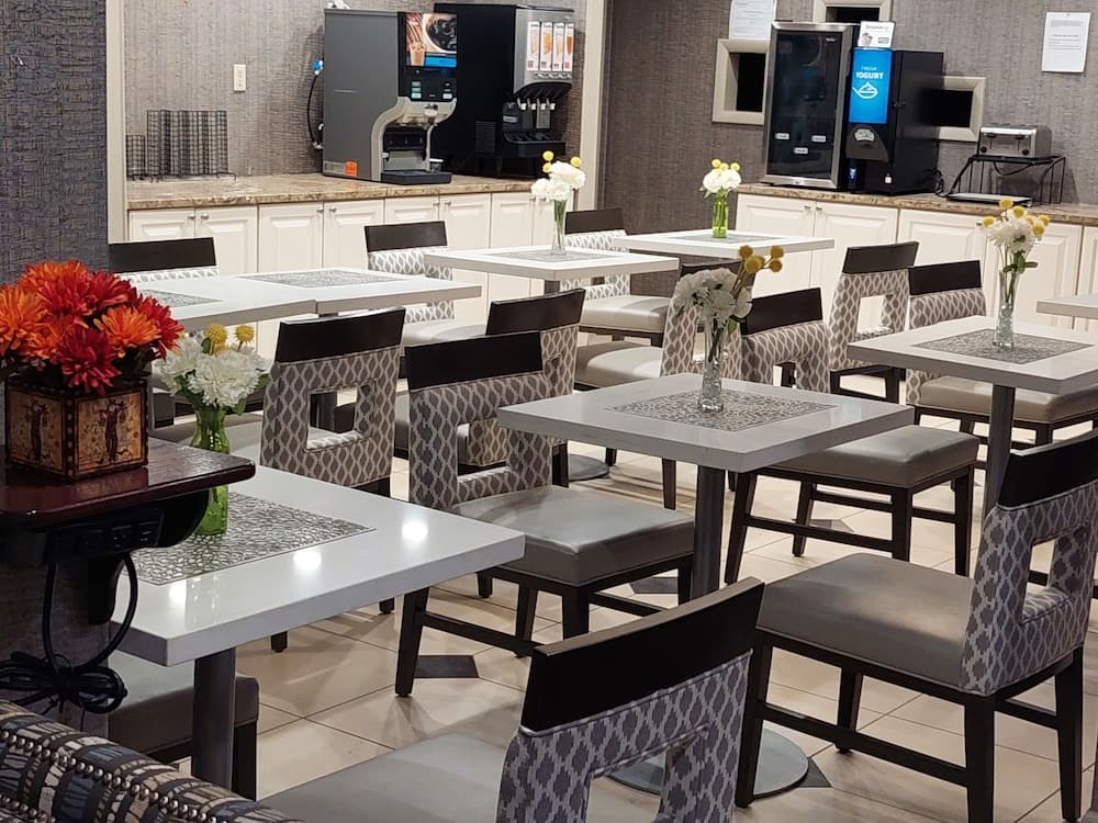 Sonesta Essential Hotels Overland Park gallery photo in Overland Park, KS — image 12