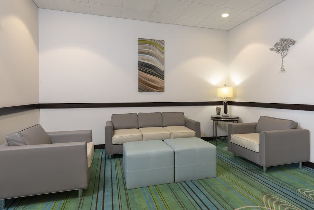 Holiday Inn Express Hotel & Suites New Philadelphia by IHG gallery photo in New Philadelphia, OH — image 21