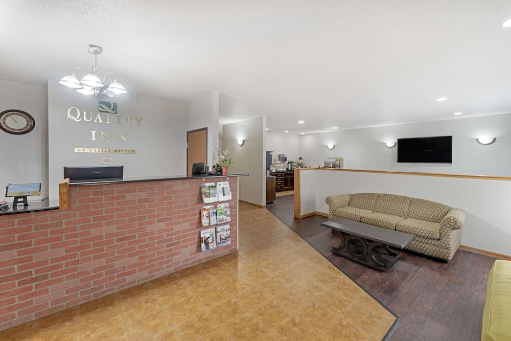 Quality Inn Bemidji interior in Bemidji, MN — gallery photo 2