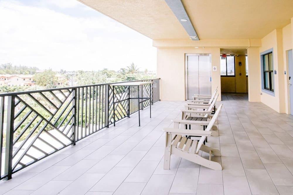 Vistalmar Beach Resort gallery photo in Deerfield Beach, FL — image 11