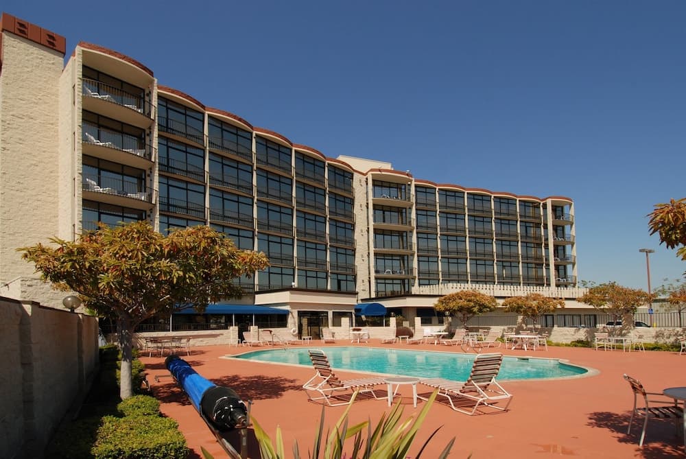 Oakland Airport Executive Hotel gallery photo in Oakland, CA — image 41