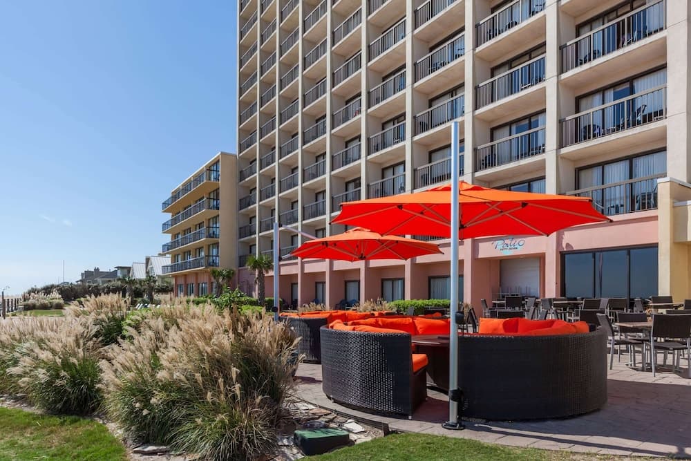 Wyndham Virginia Beach Oceanfront gallery photo in Virginia Beach, VA — image 18