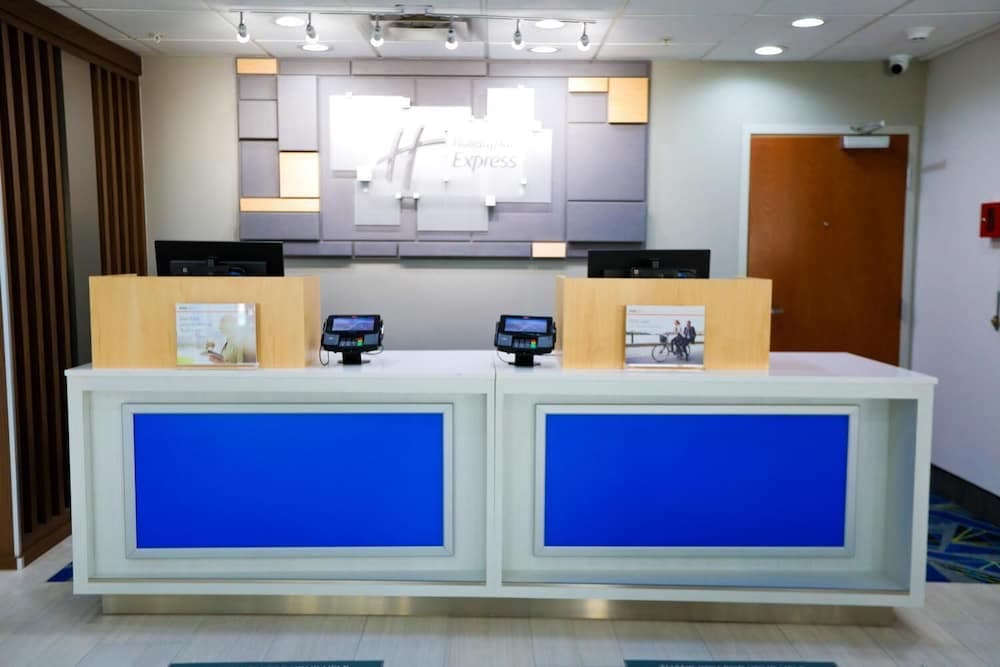 Holiday Inn Express : Hillsboro I-35 by IHG property views in Hillsboro, TX — gallery photo 3
