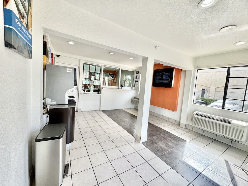 Studio 6 Suites – Bellflower, Ca - Los Angeles property views in Bellflower, CA — gallery photo 3