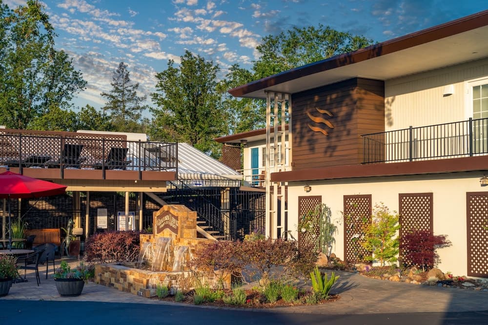 Golden Haven Hot Springs — hotel in Calistoga, California