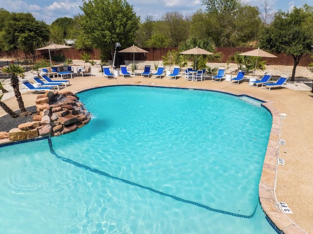 Landing Furnished Apartments Westover Hills featured exterior or lobby in San Antonio, TX — similar hotel