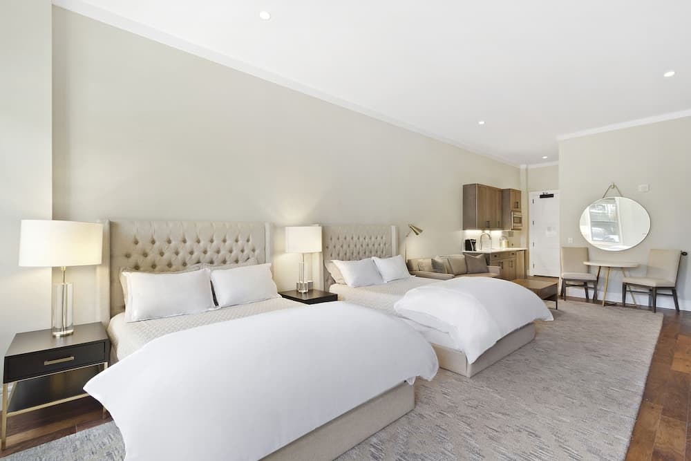 The Vanderbilt Hotel Suites interior in Westbury, NY — gallery photo 2
