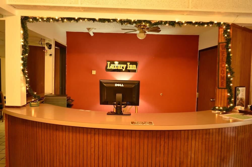 Luxury Inn & Suites interior in Lincoln, NE — gallery photo 2
