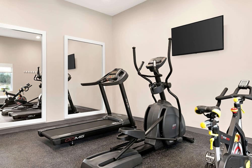 Days Inn & Suites by Wyndham Beaumont West / I-10 & Walden gallery photo in Beaumont, TX — image 50