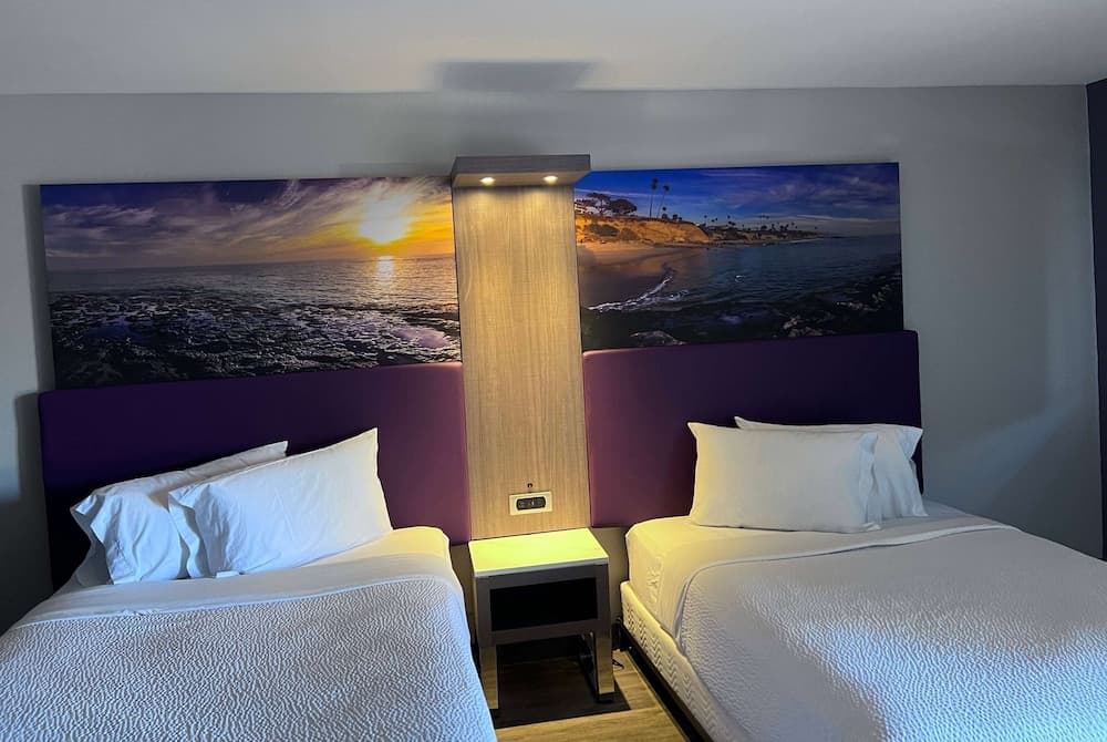 La Quinta Inn by Wyndham Costa Mesa / Newport Beach gallery photo in Costa Mesa, CA — image 27