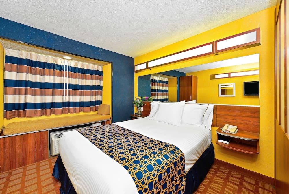 Microtel Inn & Suites by Wyndham New Braunfels gallery photo in New Braunfels, TX — image 14
