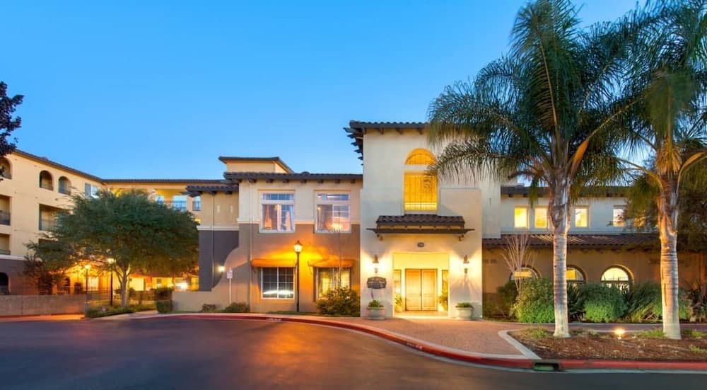 Bluebird Suites in Santa Clara — hotel in Santa Clara, California