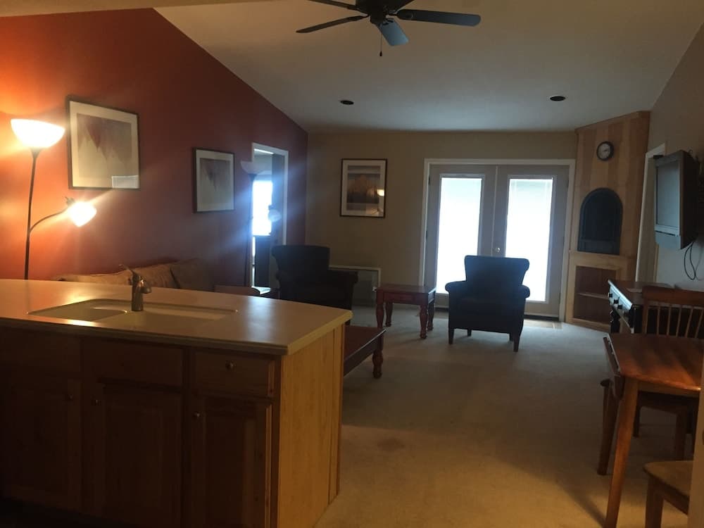 The Ridge interior in Gaylord, MI — gallery photo 2
