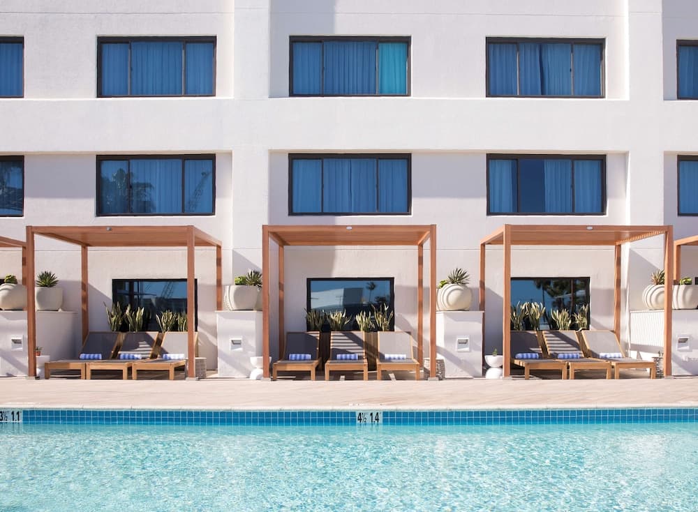 Hilton Santa Monica Hotel & Suites featured exterior or lobby in Santa Monica, CA — similar hotel