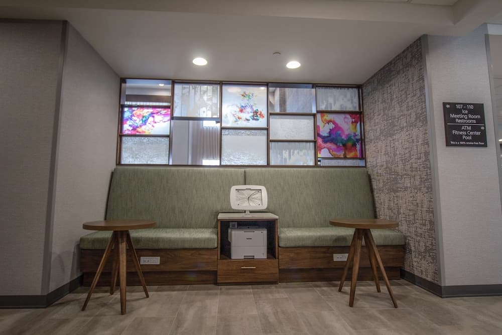 Hampton Inn & Suites North Attleboro gallery photo in North Attleboro — image 6
