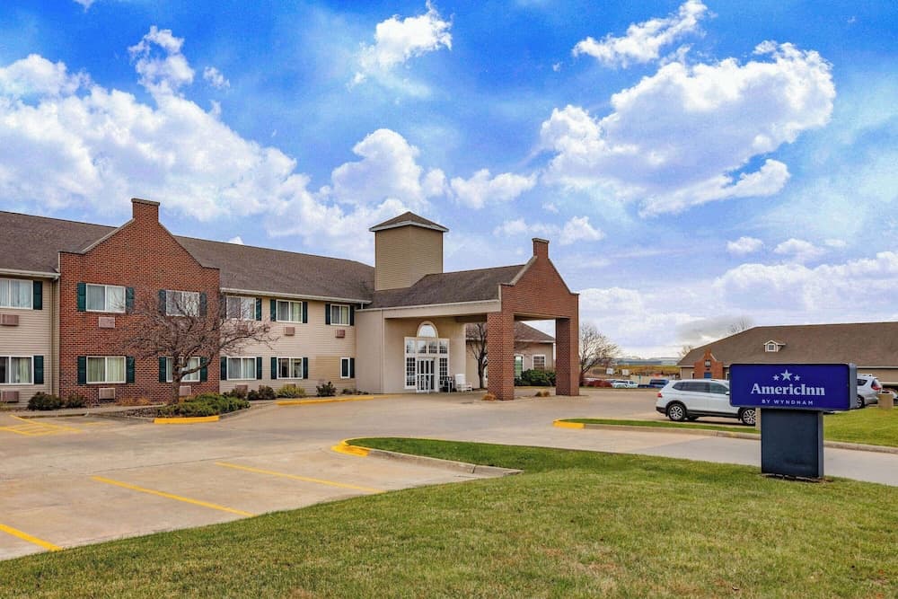 AmericInn by Wyndham Pella — hotel in Pella, Iowa
