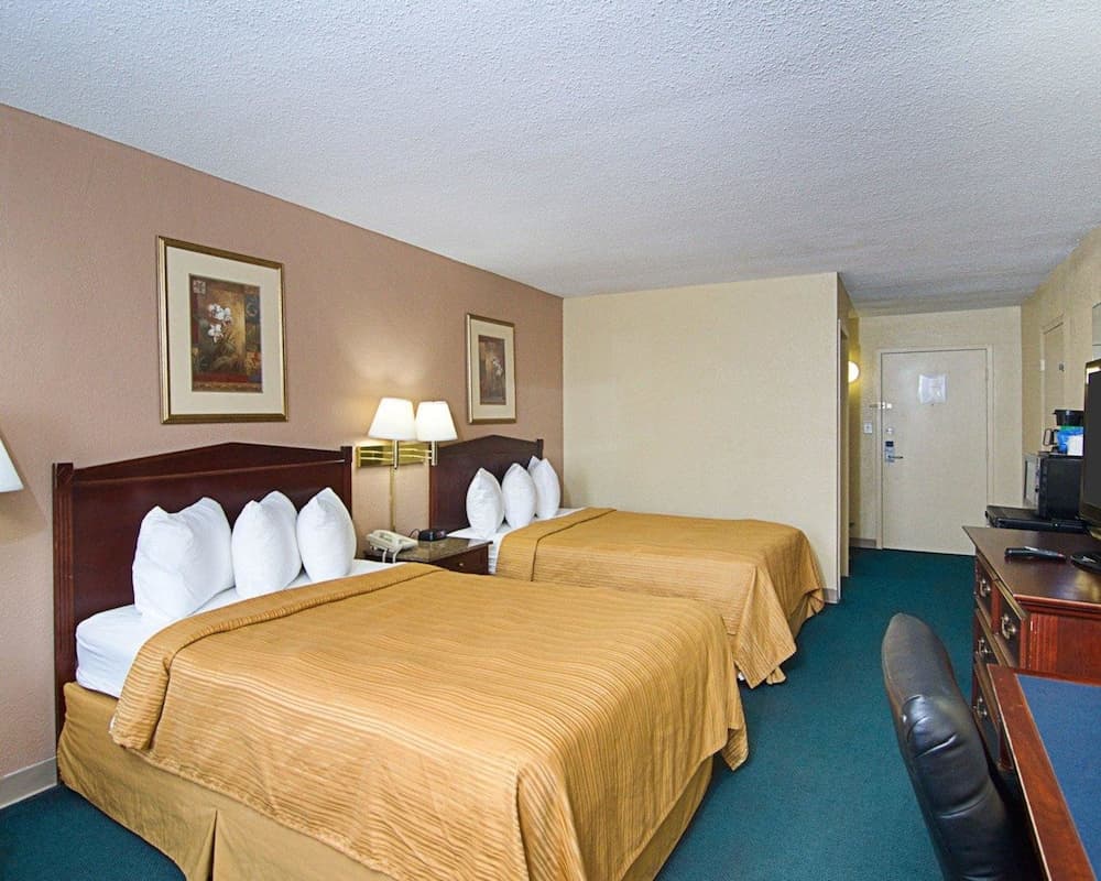 Quality Inn Shenandoah Valley gallery photo in New Market, VA — image 9