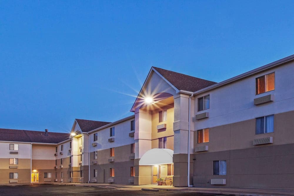 MainStay Suites Wichita Northeast featured exterior or lobby in Wichita, KS — similar hotel