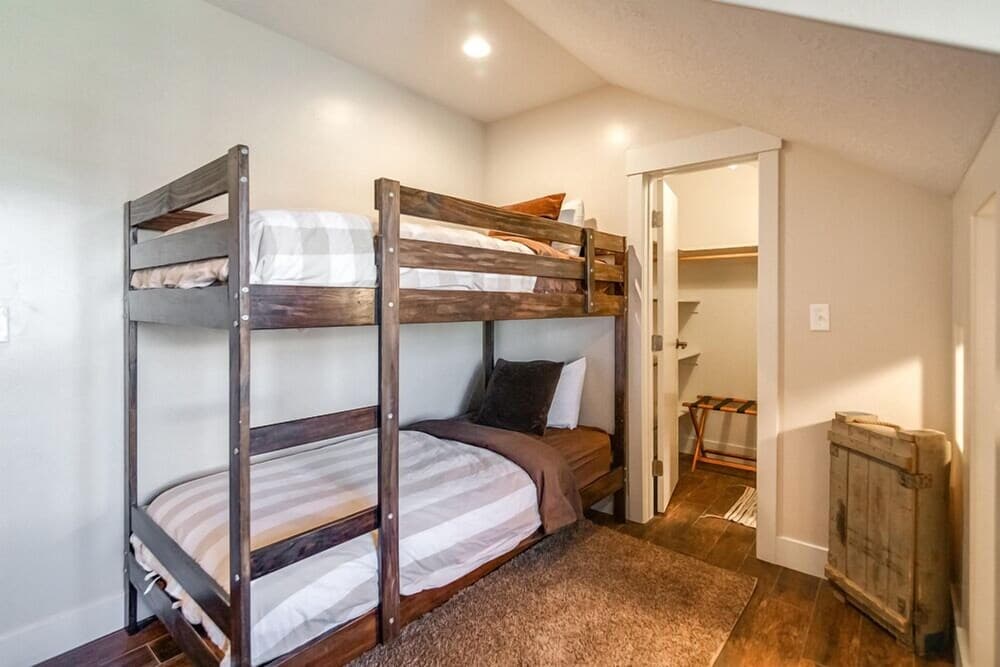 Aspenwood Manor gallery photo in Provo, UT — image 181