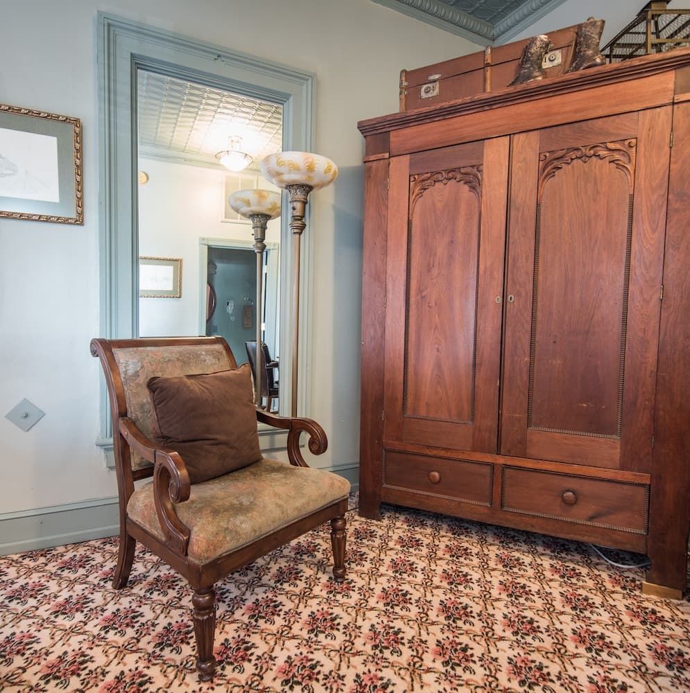 The Black Hawk Hotel gallery photo in Cedar Falls, IA — image 38