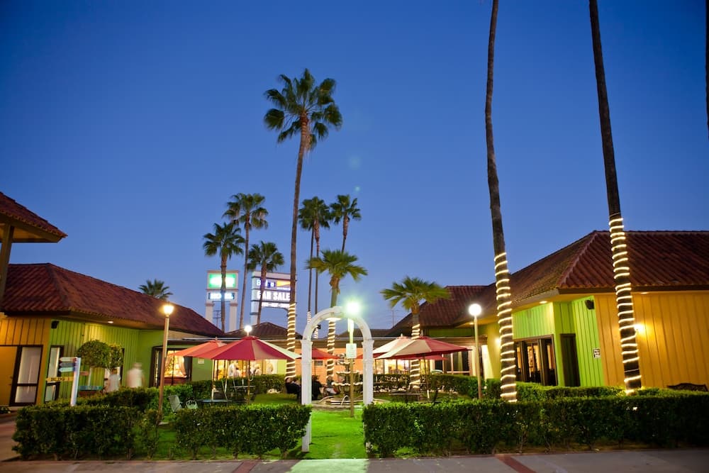 Hotel Saddleback Los Angeles - Norwalk gallery photo in Norwalk, CA — image 9