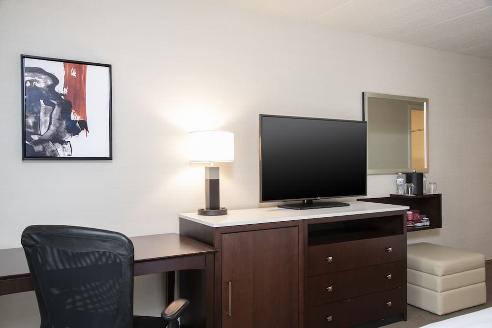 Delta Hotels by Marriott Kalamazoo Conference Center property views in Kalamazoo, MI — gallery photo 3