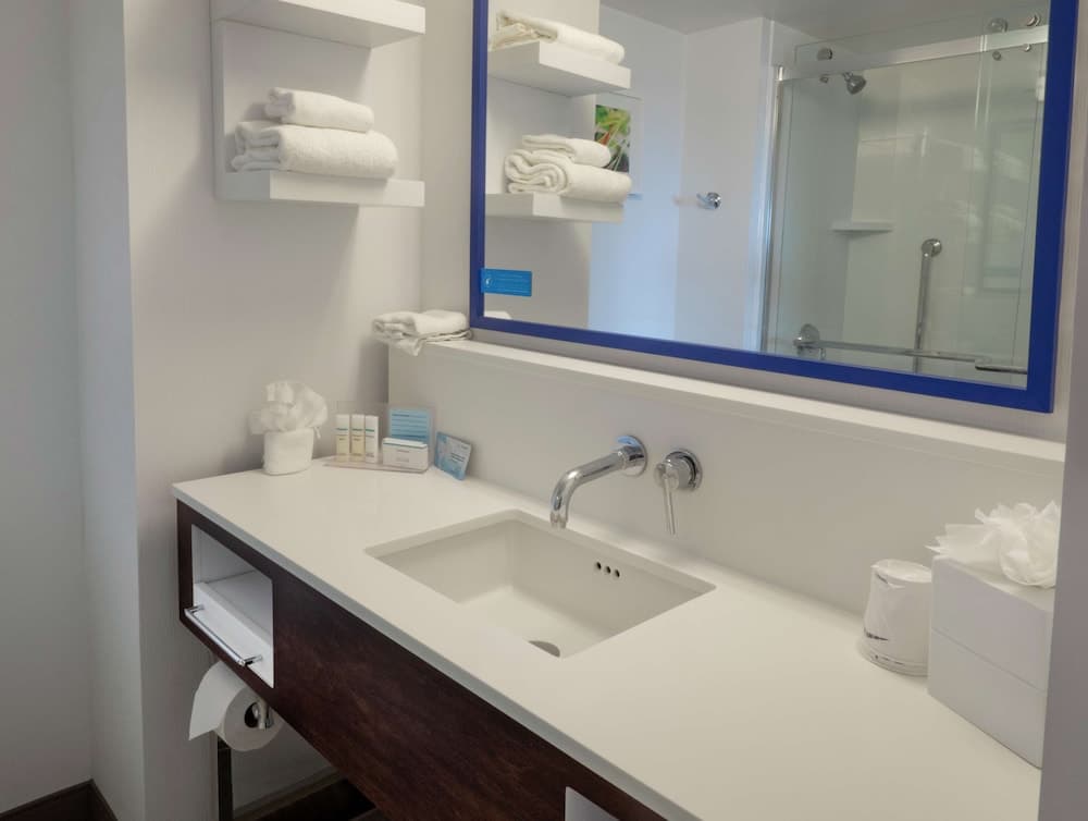 Hampton Inn Hazleton property views in Sugarloaf, PA — gallery photo 3