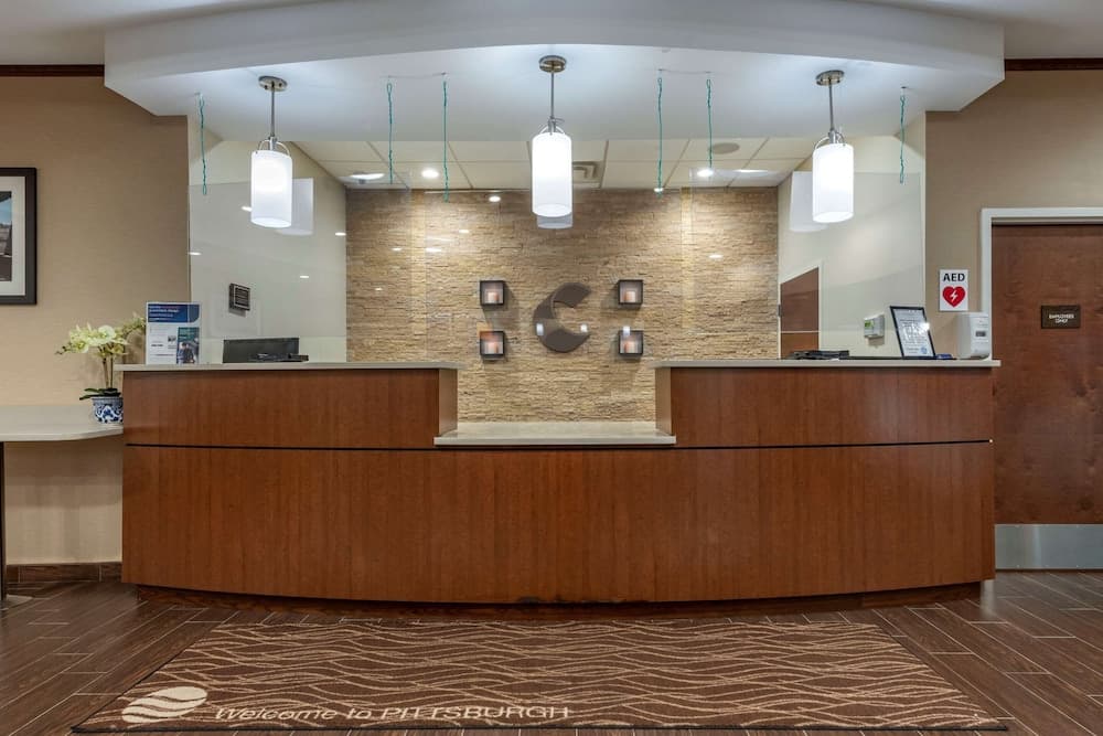 Comfort Inn & Suites Pittsburgh South interior in Pittsburgh, PA — gallery photo 2
