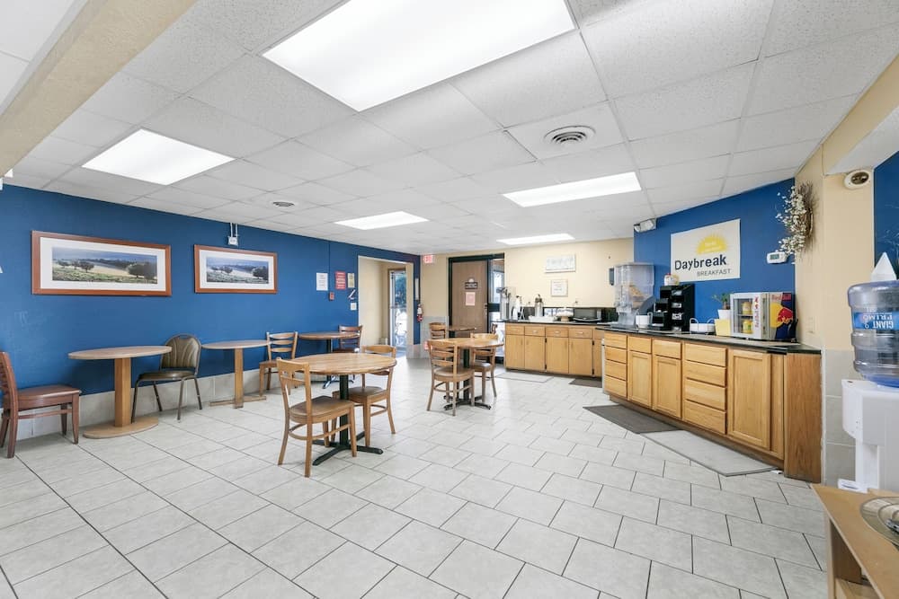 Relax Inn interior in Alexandria, MN — gallery photo 2