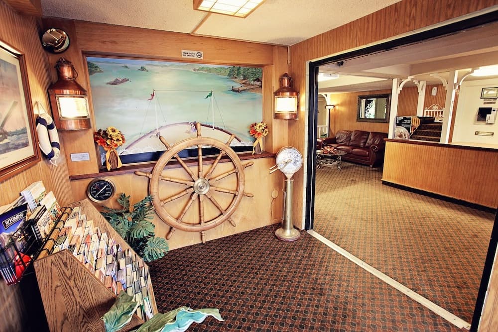 National 9 Casper - Showboat property views in Casper, WY — gallery photo 3