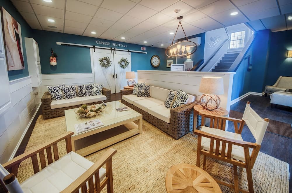 Guest House Suites interior in Salisbury — gallery photo 2