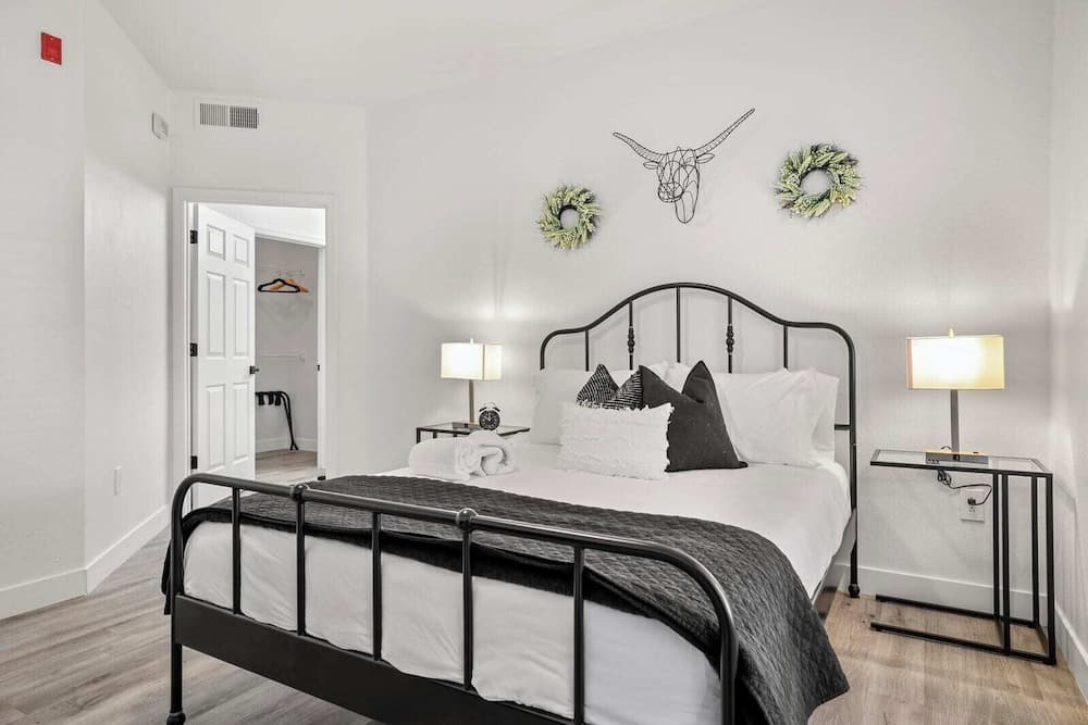 Cozy Suites Glendale gallery photo in Glendale, AZ — image 11