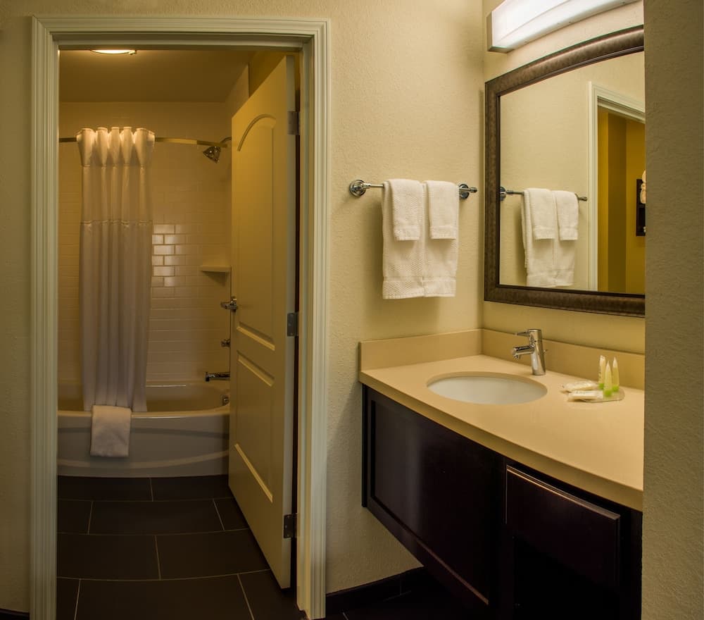 Staybridge Suites Schererville by IHG gallery photo in Schererville, IN — image 15
