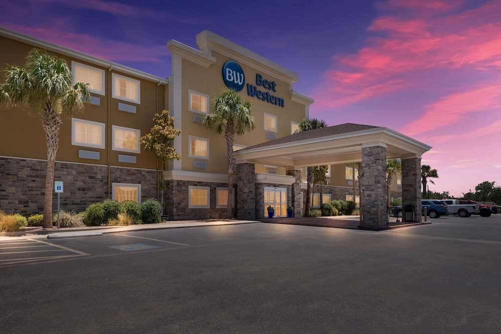 Best Western North Bryant Inn San Angelo exterior or lobby in San Angelo, TX — main listing photo