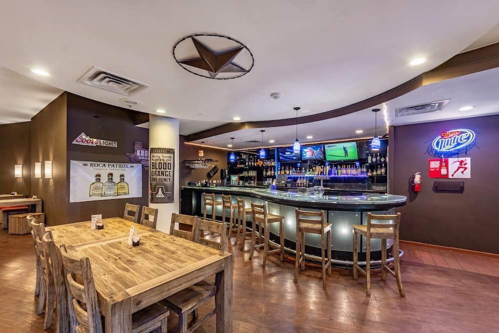 Clarion Hotel San Angelo near Convention Center gallery photo in San Angelo, TX — image 14