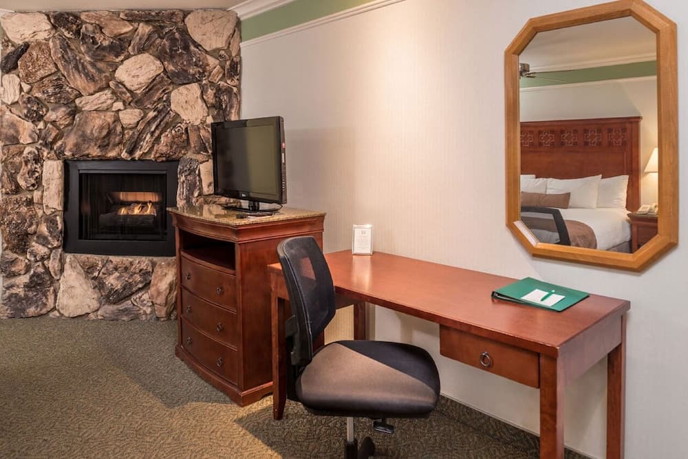 Laurel Inn Motel gallery photo in Salinas, CA — image 52
